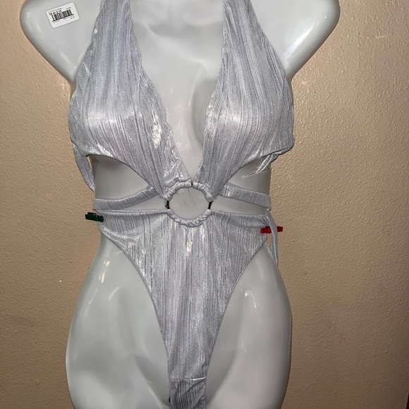 Sexy swimsuit - Picture 2 of 5